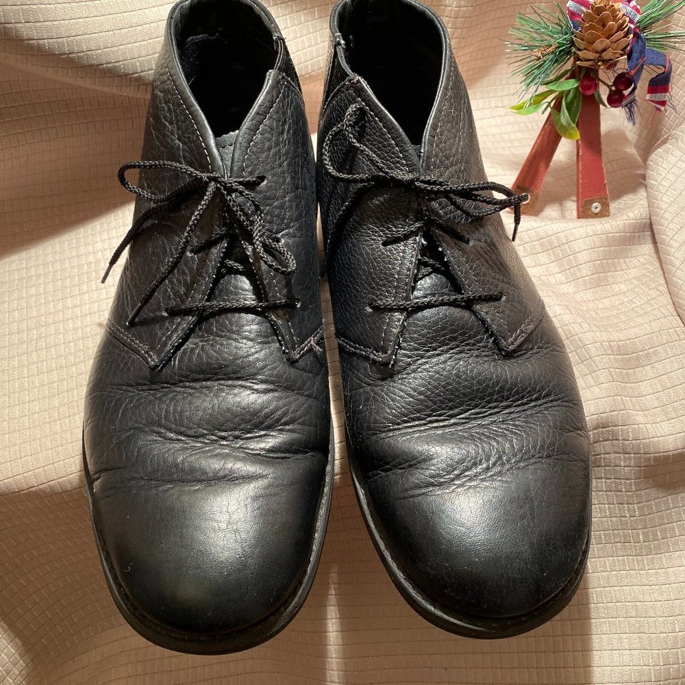 Timberland men black chukka leather 9.5